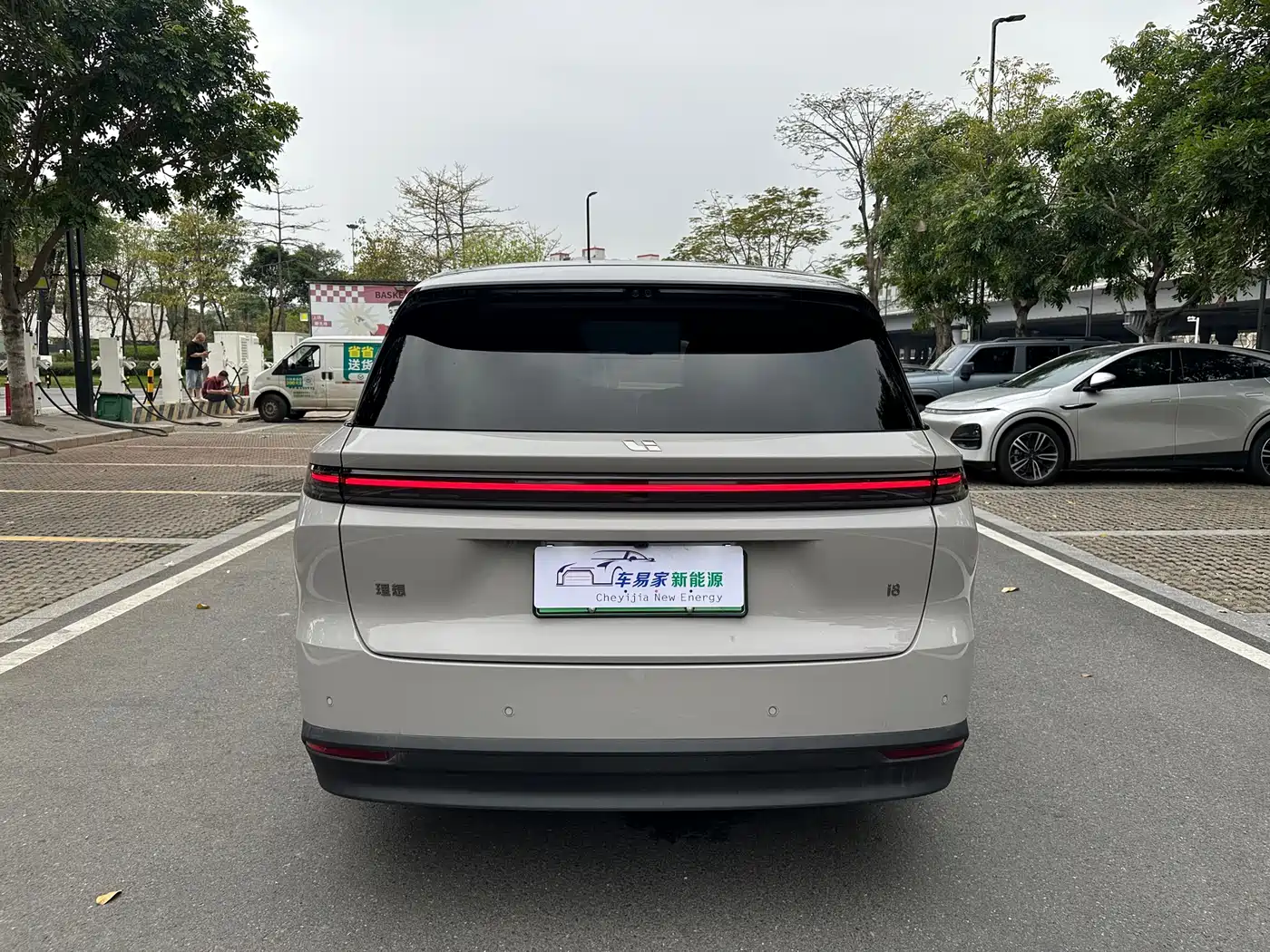 Li Auto IDEAL I8