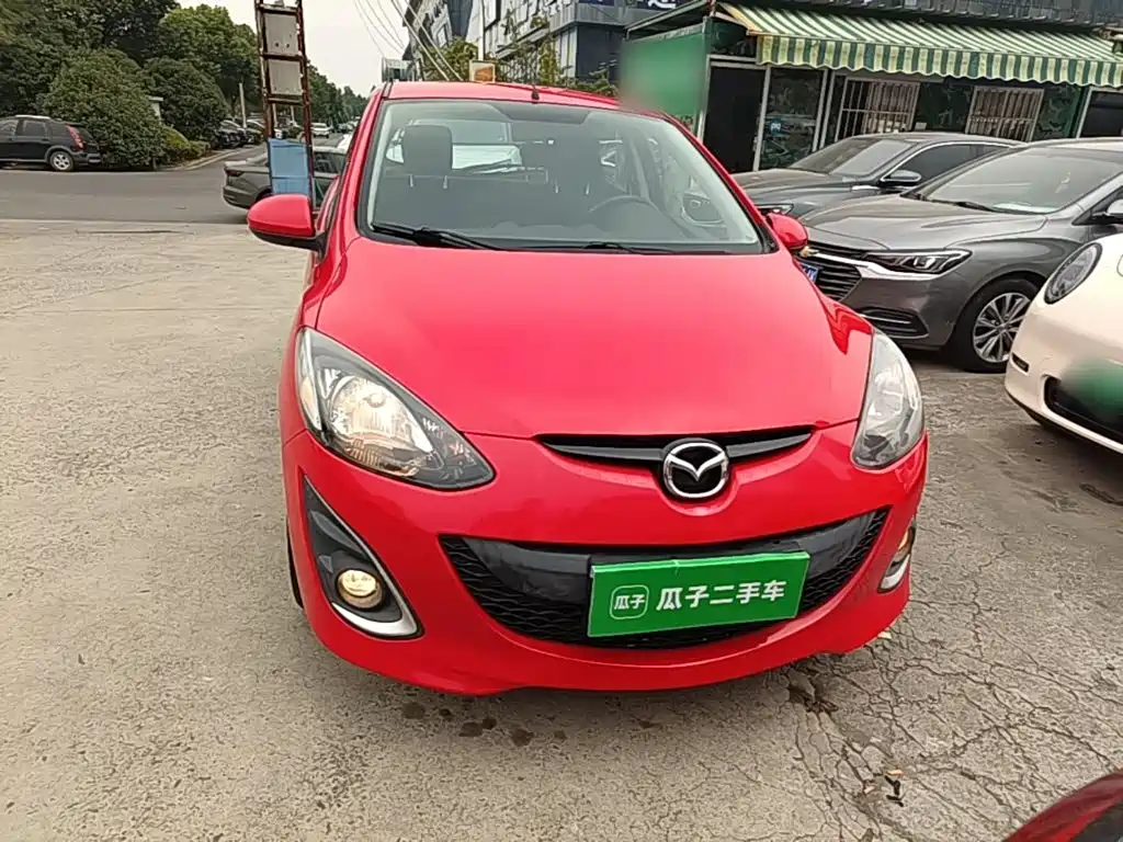 Mazda 2 2014 2012 Hatchback Dynamic 1.5L Automatic Value Edition