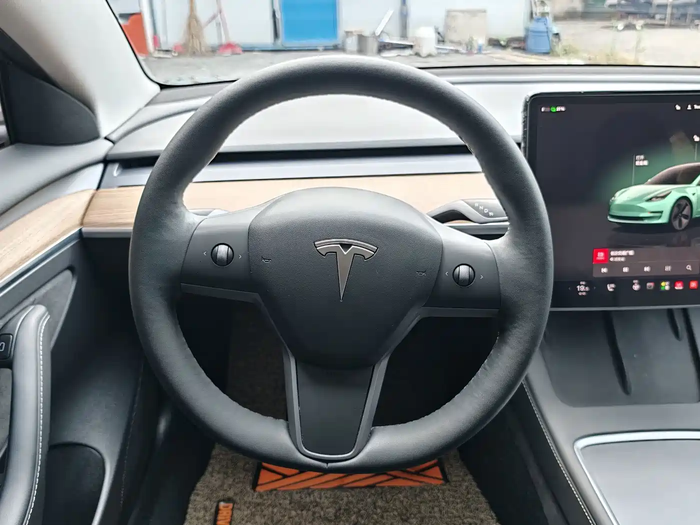 Фото 11 - Tesla Model 3