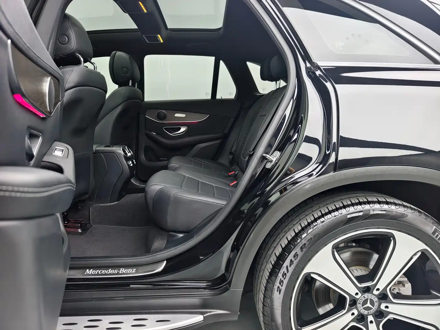 Mercedes-Benz GLC 2022 GLC 300 L 4MATIC Dynamic Collector's Edition фото 15