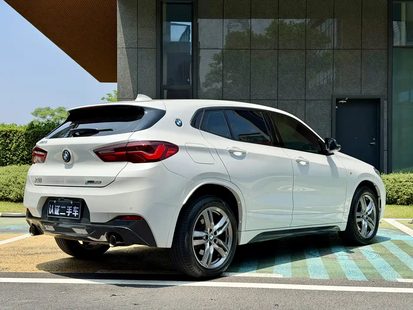 BMW X2 2023 sDrive25i M Sport Shadow Edition фото 11