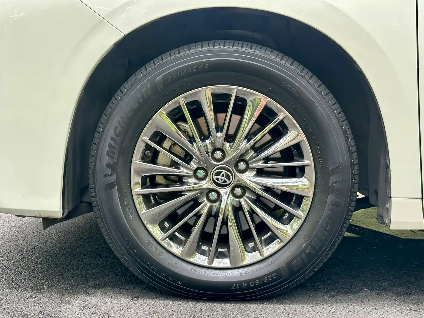 Toyota Alphard 2021 Hybrid 2.5L Premium фото 12