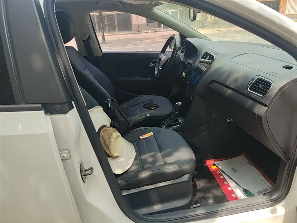 Volkswagen Polo 2018 1.5L Auto Comfort фото 25