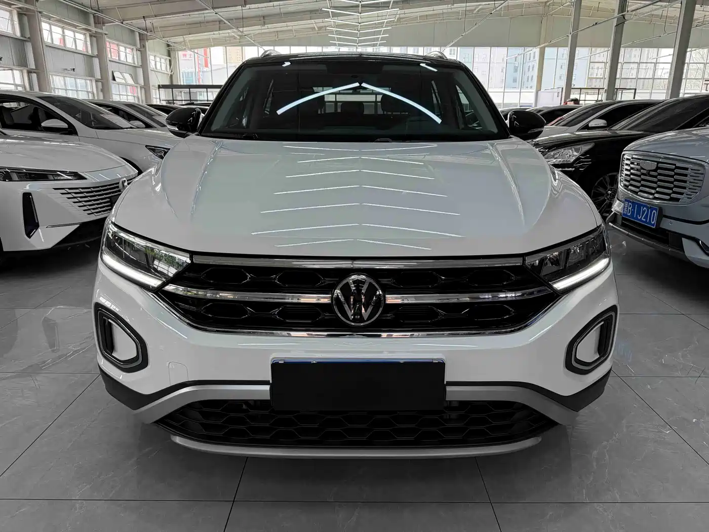 Volkswagen T-ROC 2023 280TSI DSG 2WD Time Edition фото 2