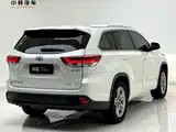 Фото 4 - Toyota Highlander