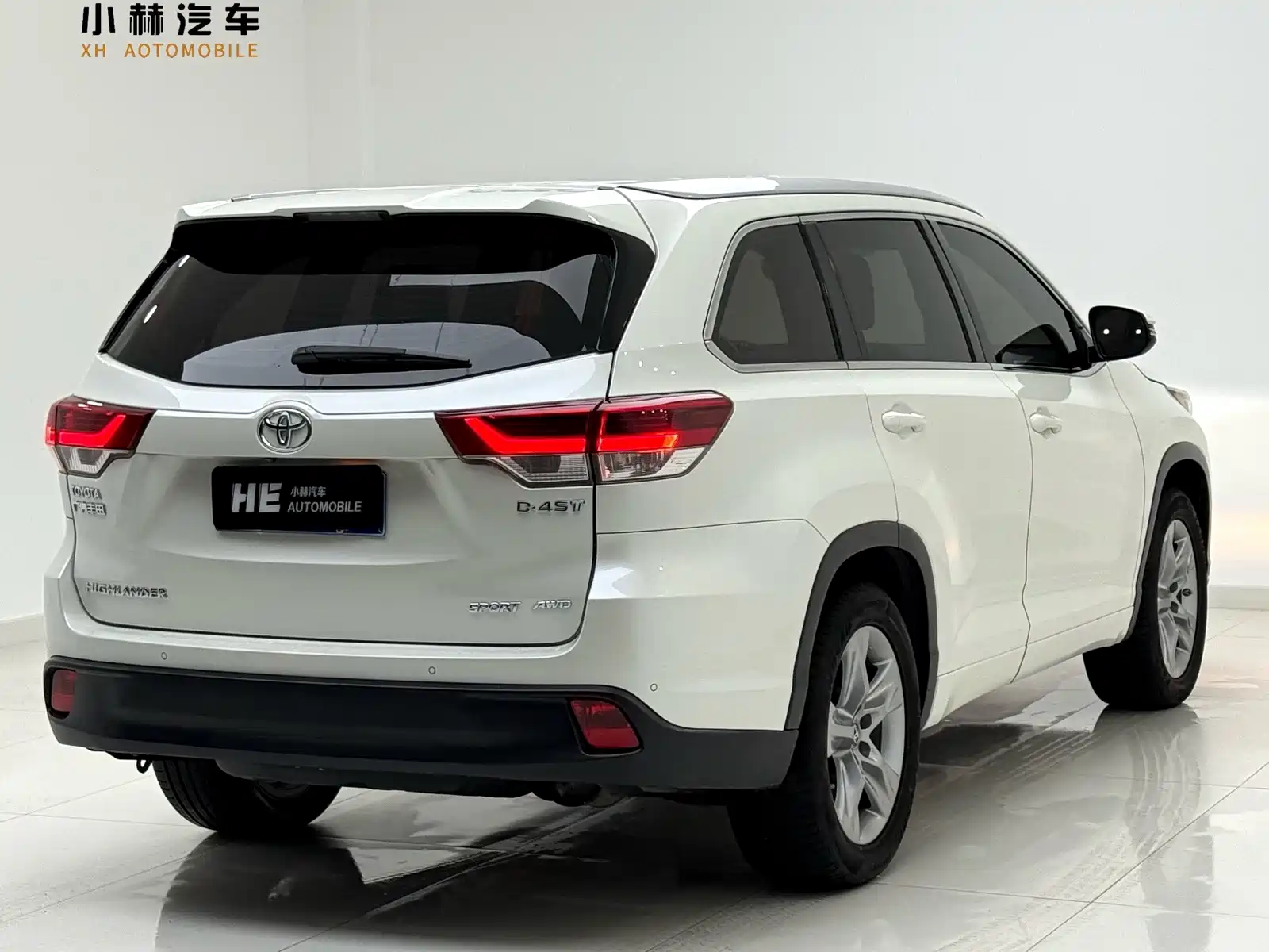 Фото 4 - Toyota Highlander