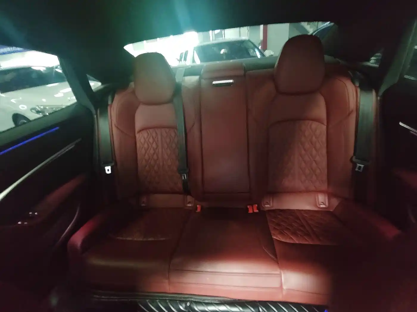 Фото 10 - Audi A7L