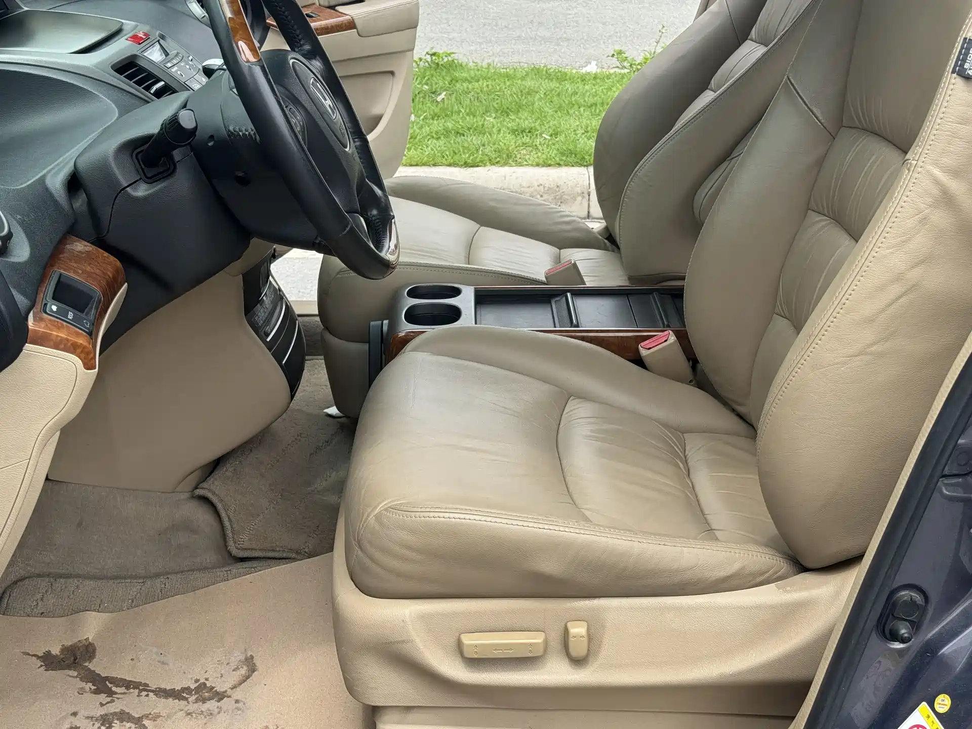 Photo 22 - Honda Odyssey