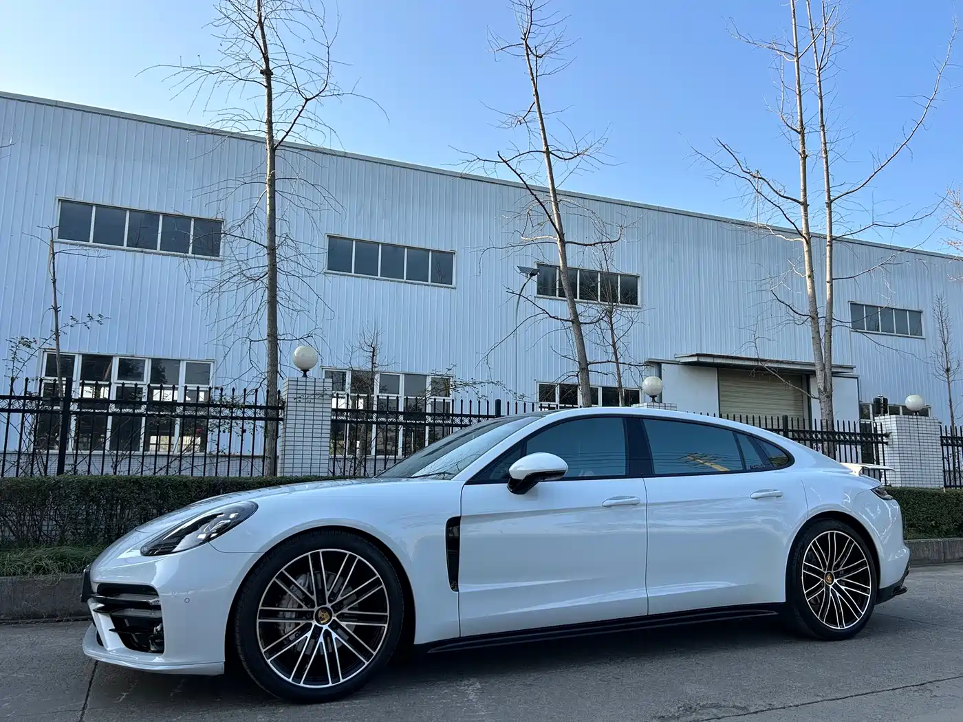 Porsche Panamera 2017 Panamera Executive Long Wheelbase 3.0T фото 11