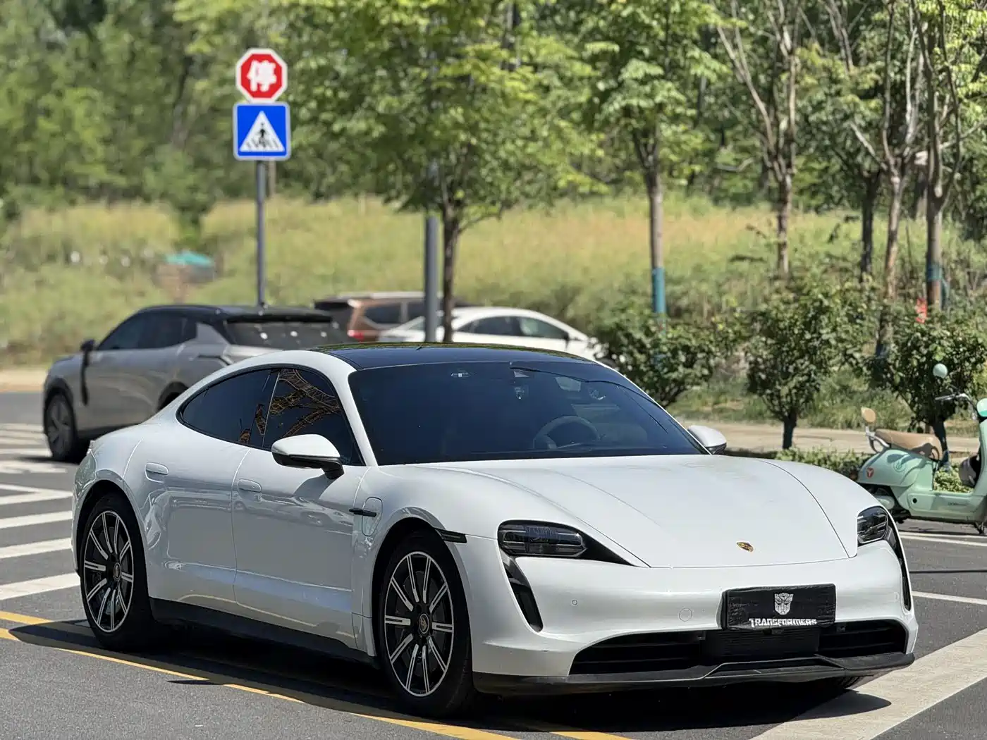 Porsche Taycan 2020 Taycan фото 3