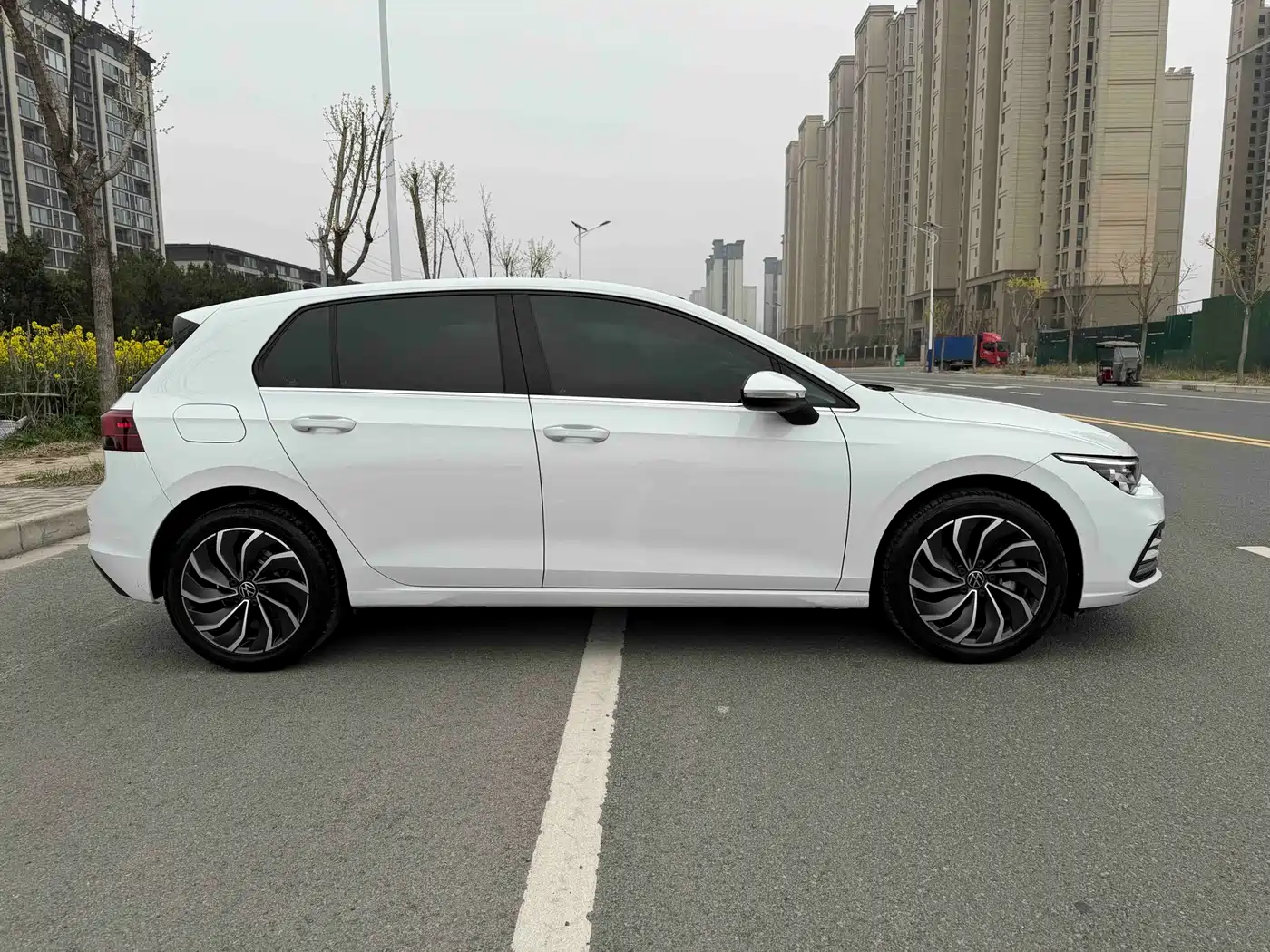 Volkswagen Golf 2023 200TSI DSG Pro фото 3