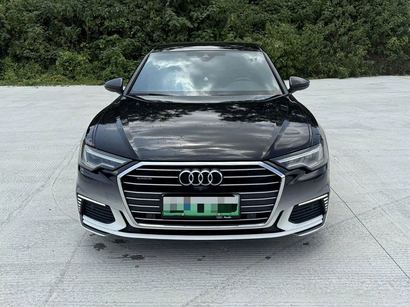 Photo 2 - Audi A6L New Energy