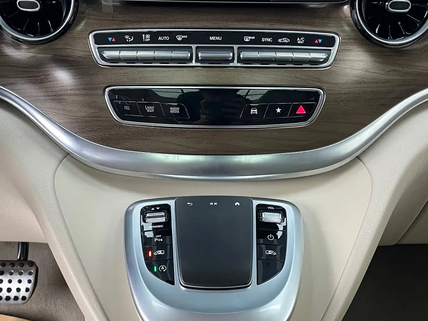 Mercedes-Benz V-Class 2021 V 260 L Long Wheelbase Luxury Edition фото 21