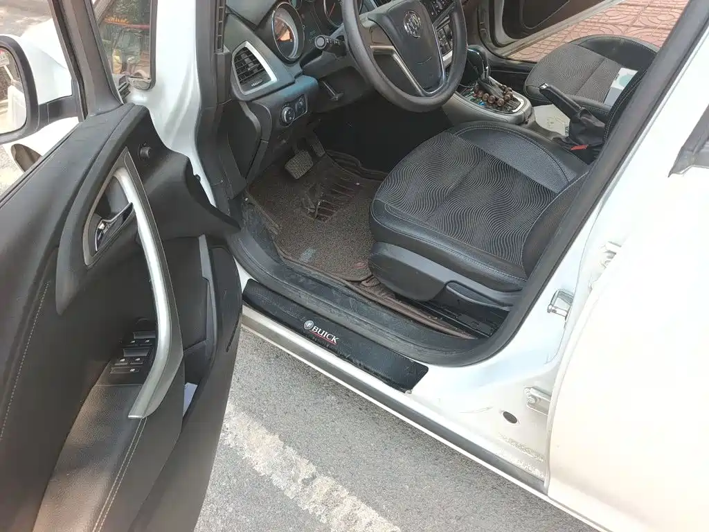 Фото 14 - Buick Excelle