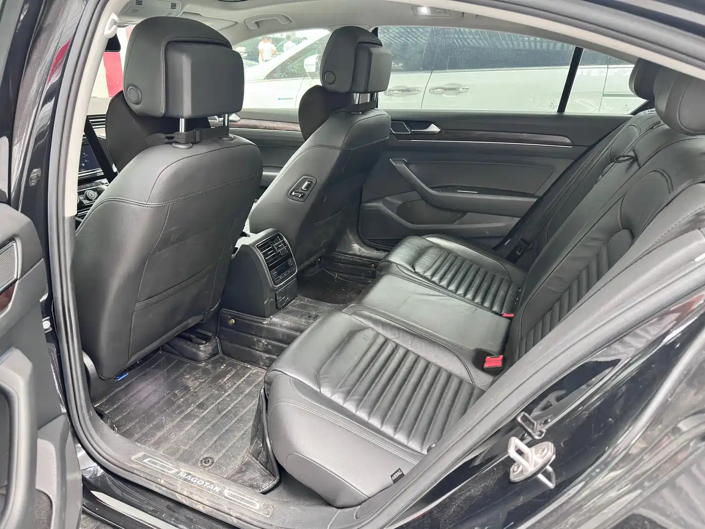 Volkswagen Magotan 2019 330TSI DSG Luxury China V фото 8