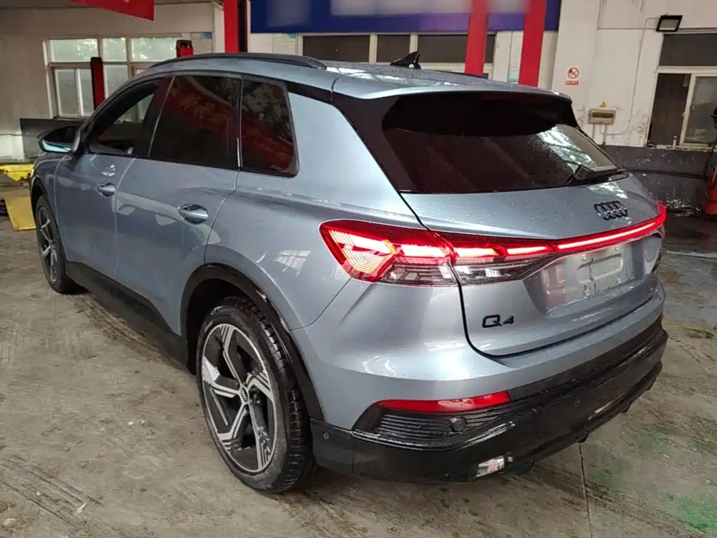 Audi Q4 e-tron 2022 2022 40 e-tron First Edition