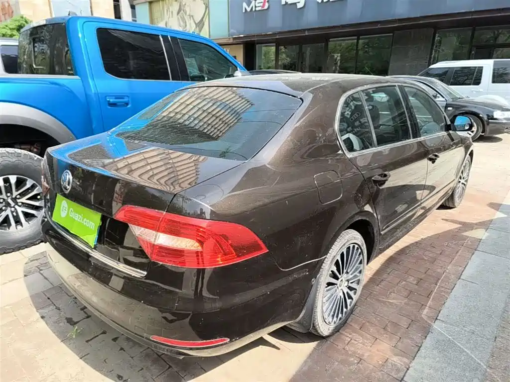 Škoda Superb 2013 2.0TSI DSG Executive Edition фото 7