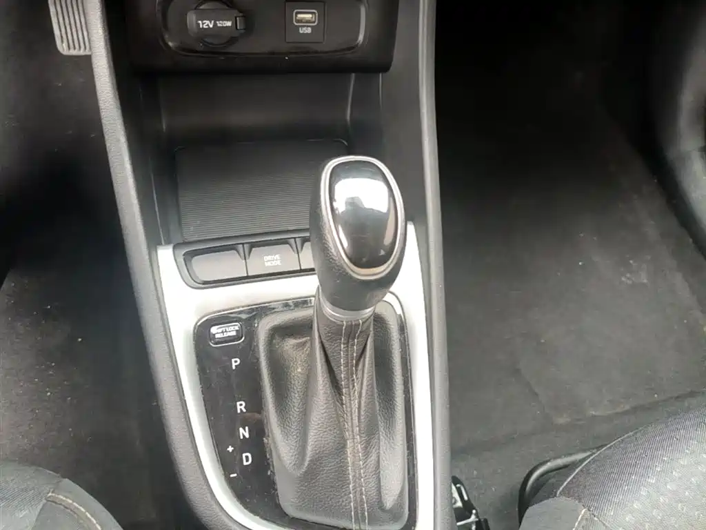Hyundai Elantra 2020 1.6L Auto GL Pleasing Edition фото 14