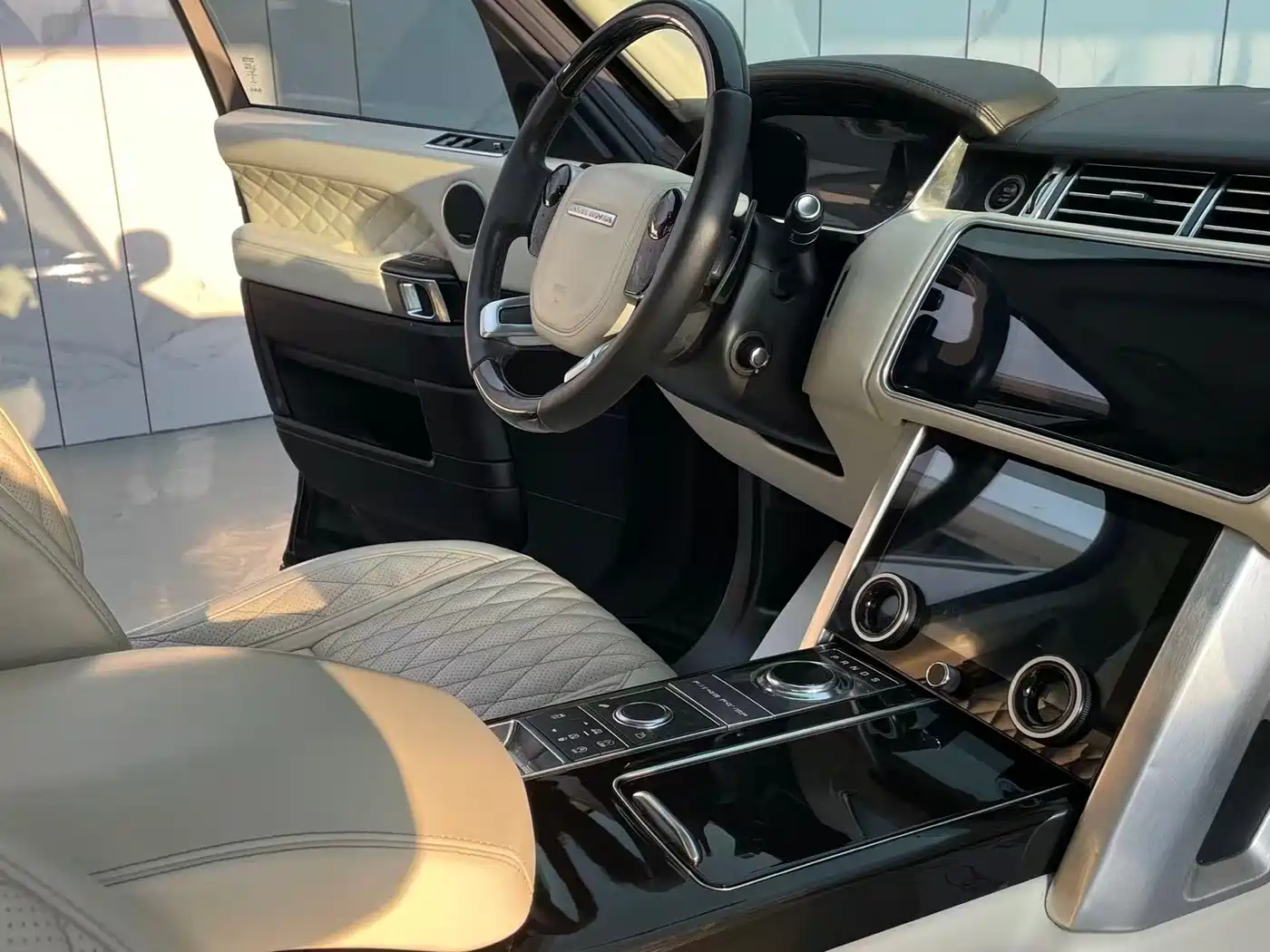 Land Rover Range Rover 2016 3.0 SC V6 Vogue LWB фото 20