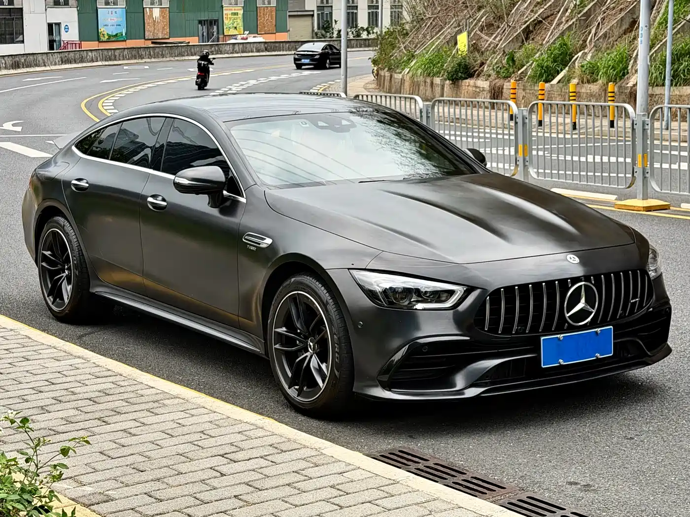 MERCEDES-BENZ AMG GT