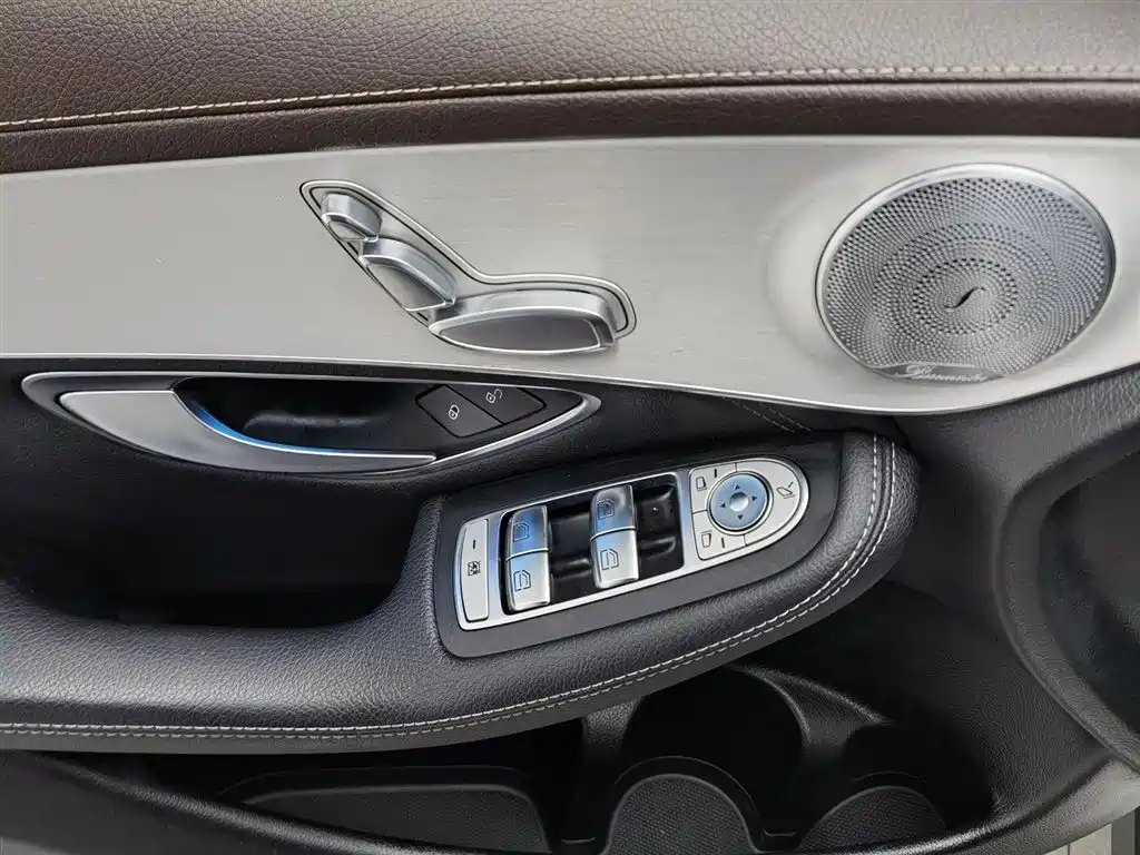 Mercedes-Benz GLC 2017 GLC 200 4MATIC фото 9
