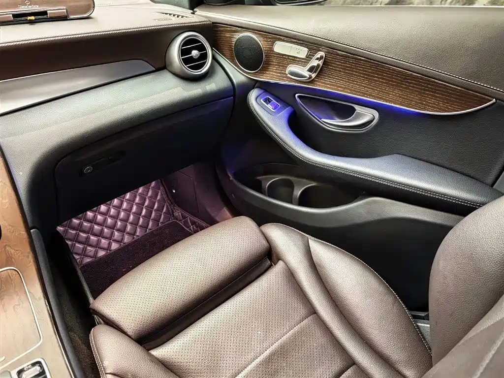 Mercedes-Benz GLC 2021 GLC 260 L 4MATIC Luxury фото 17