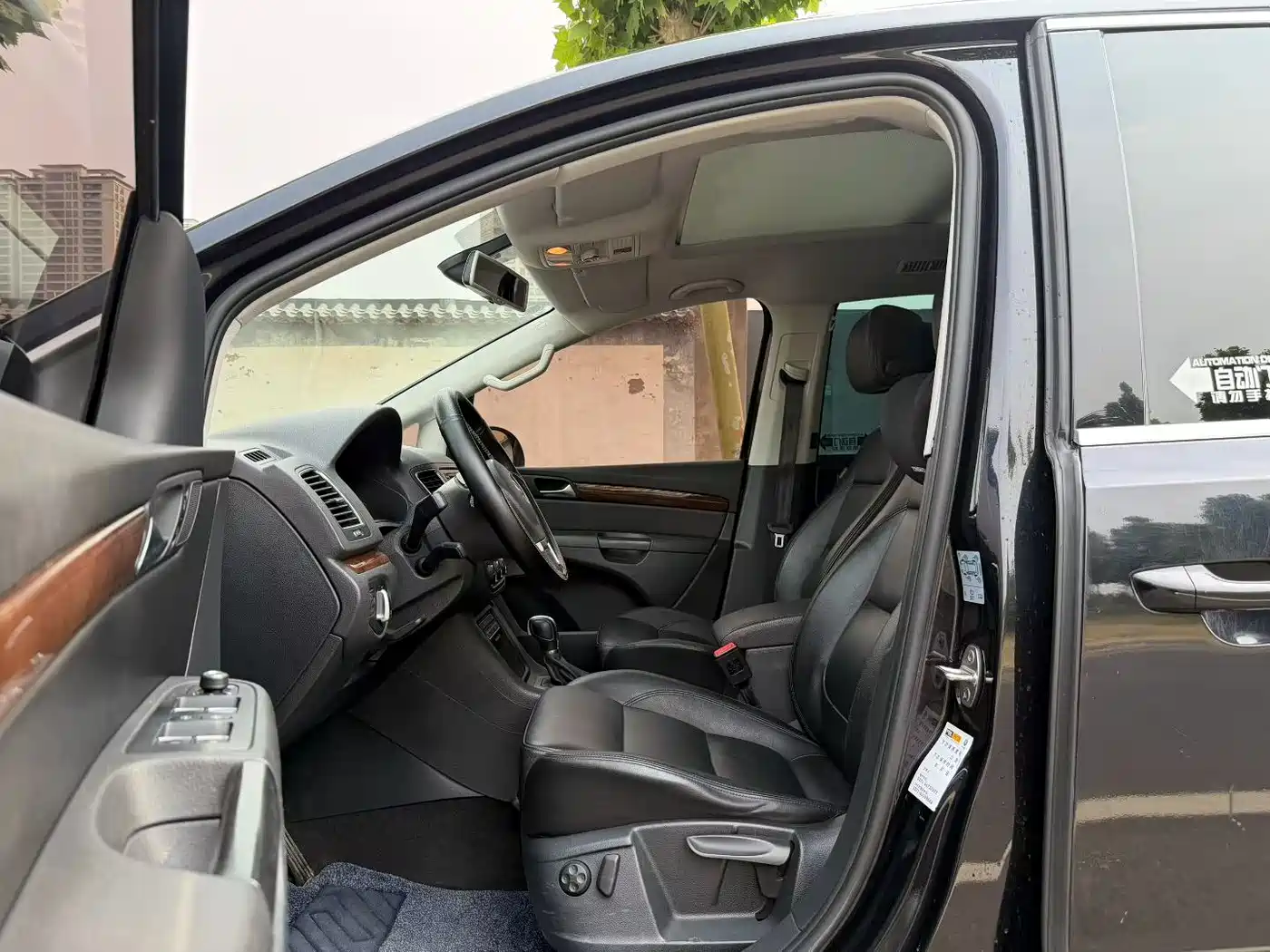 Volkswagen Sharan 2014 2.0TSI Comfort фото 3
