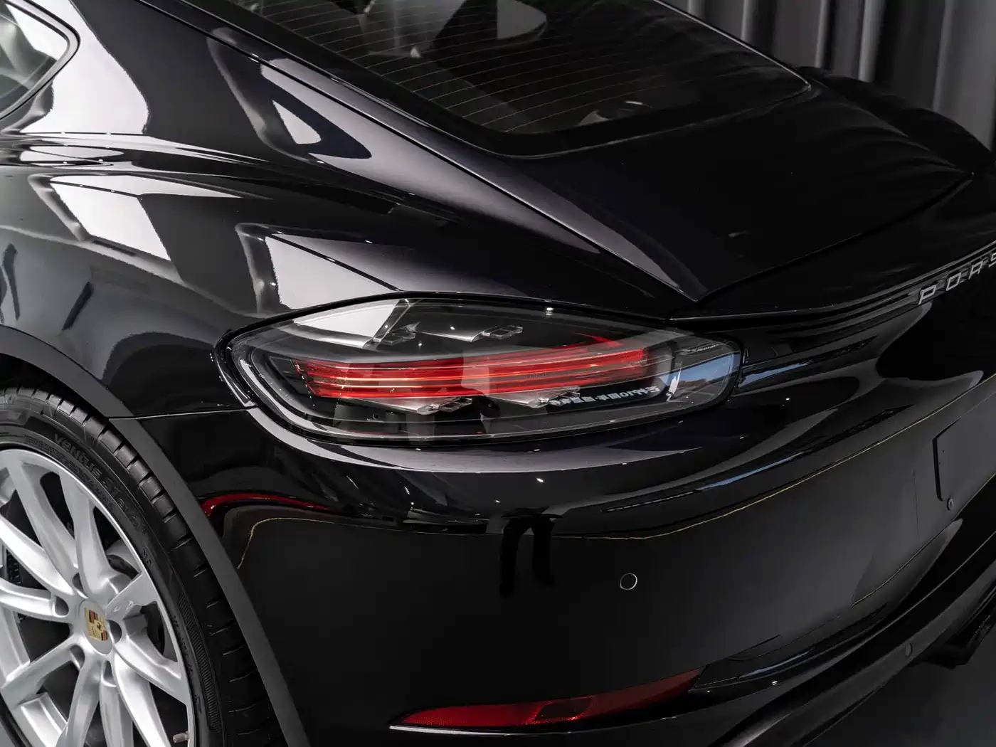 Porsche 718 2018 Cayman 2.0T фото 6