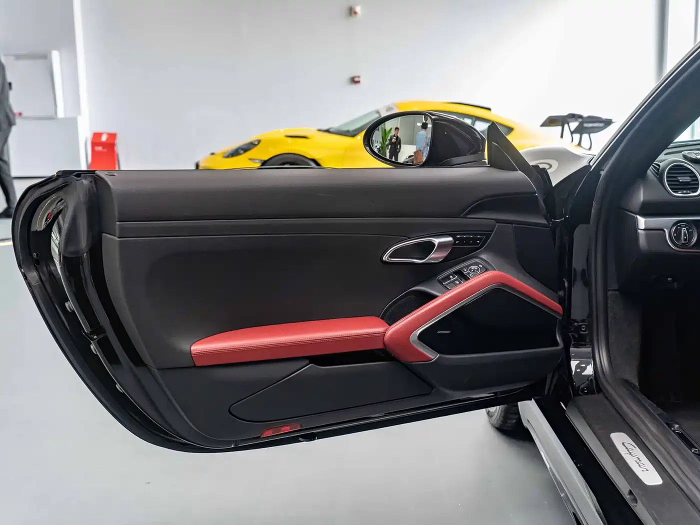 Porsche 718 2018 Cayman 2.0T фото 13