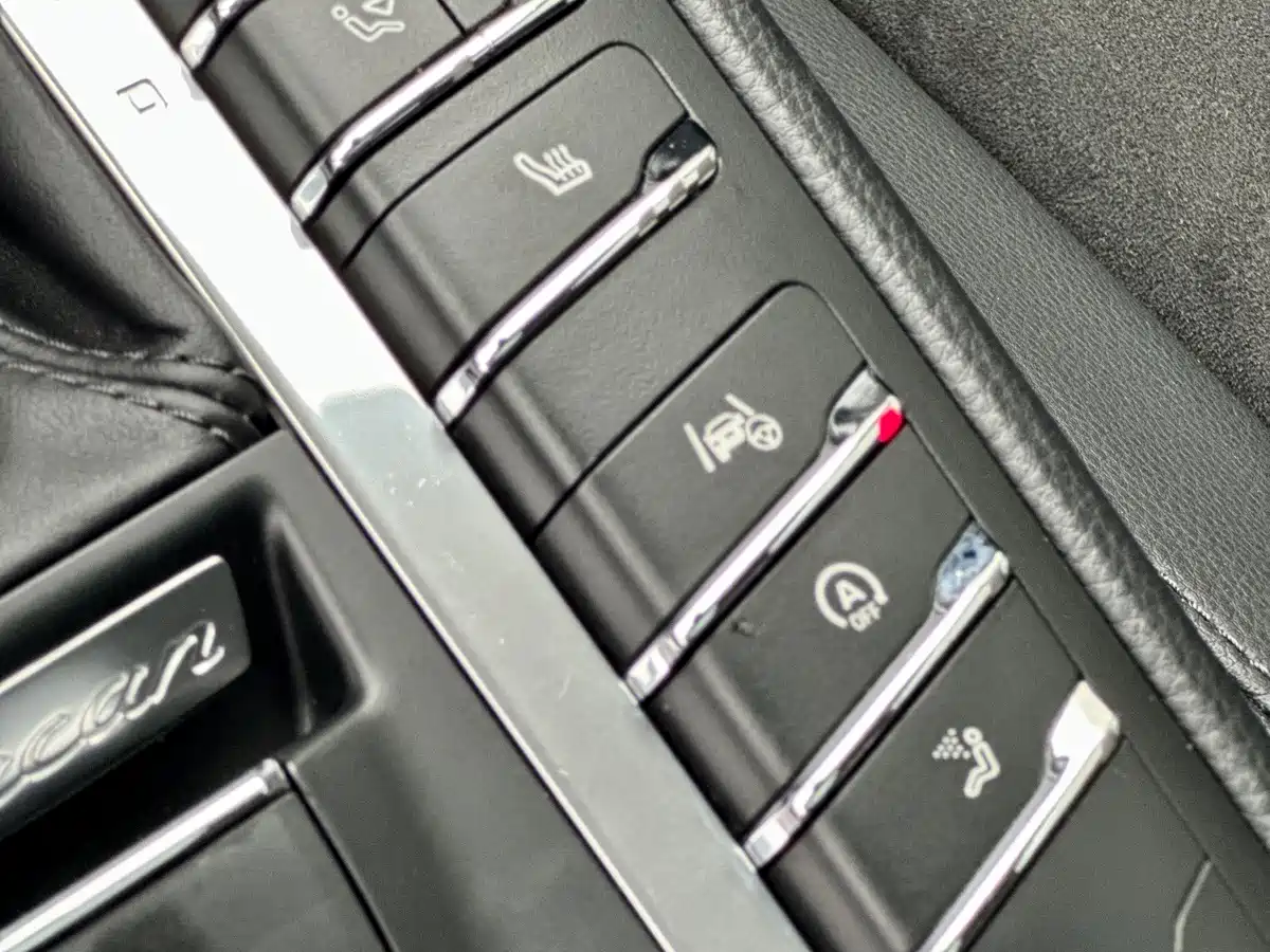 Porsche Macan 2018 Macan 2.0T фото 27
