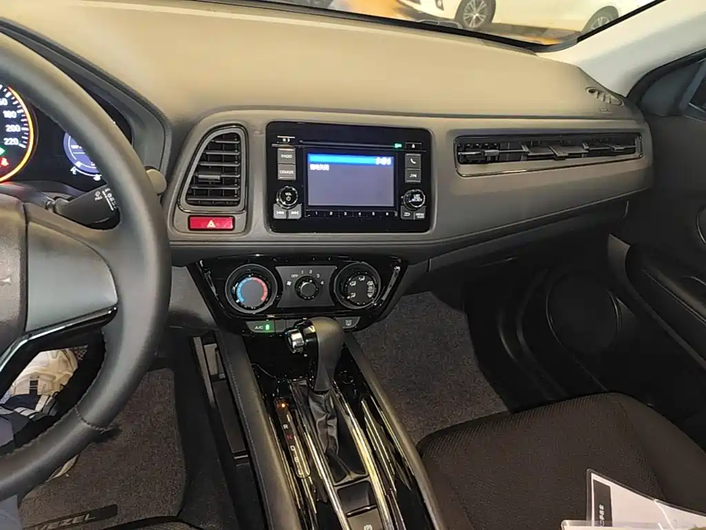 صورة 10 - Honda Vezel
