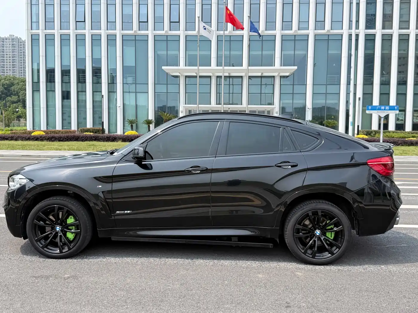 BMW X6 2018 xDrive35i Leading Model фото 9