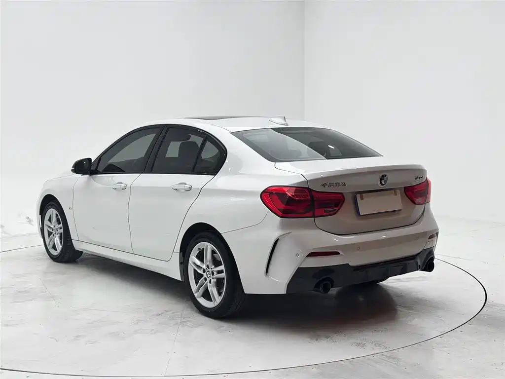 BMW 1 Series 2021 Facelift 120i M Sport Shadow Edition фото 4