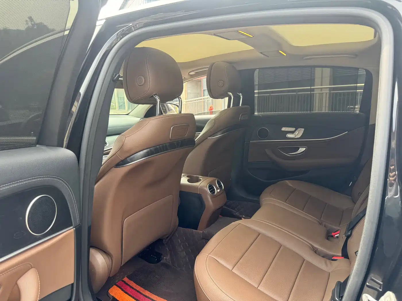 Mercedes-Benz E-Class 2019 E 300 L Luxury фото 5