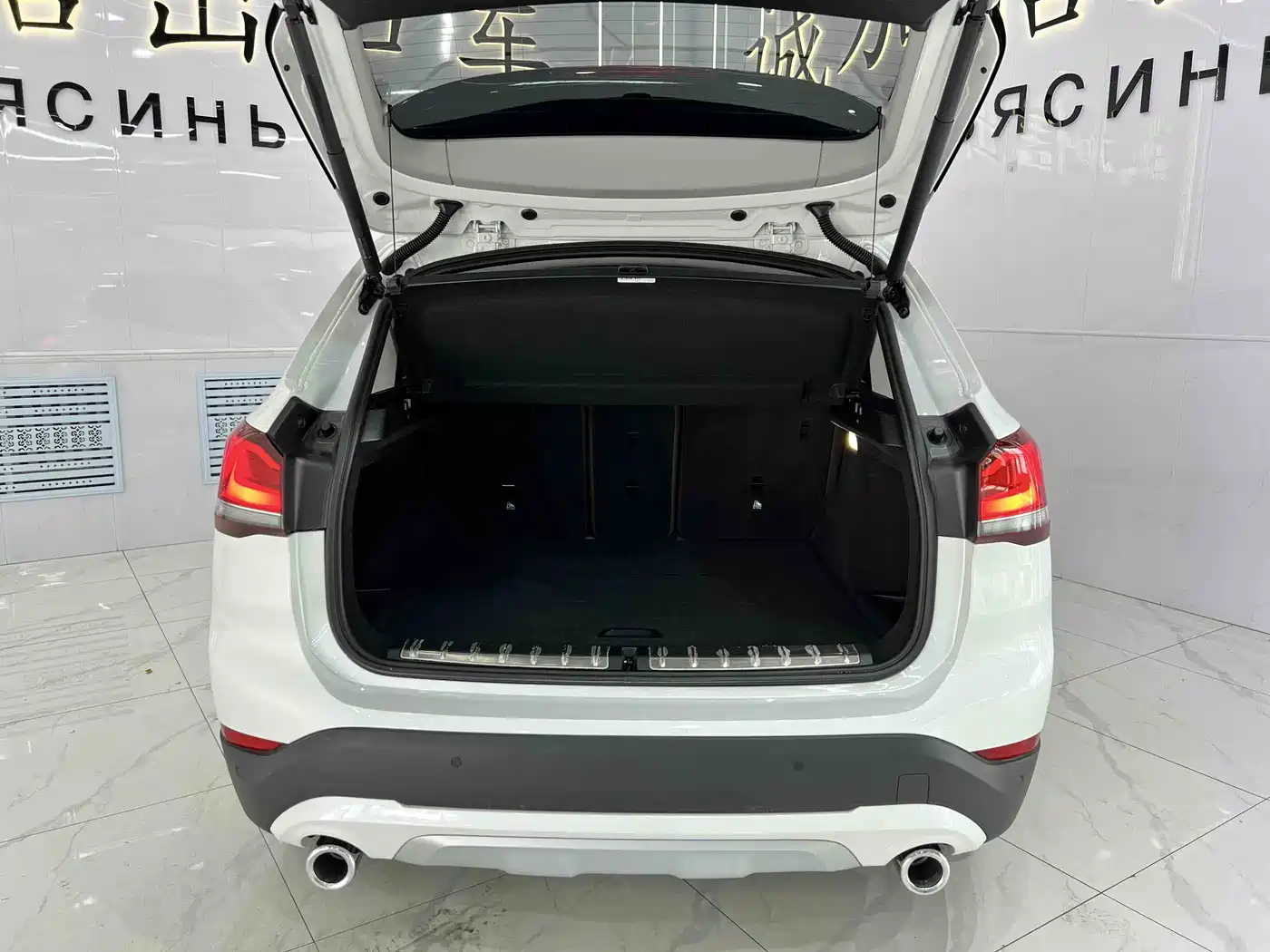 BMW X1 2022 sDrive20Li Fashion фото 18