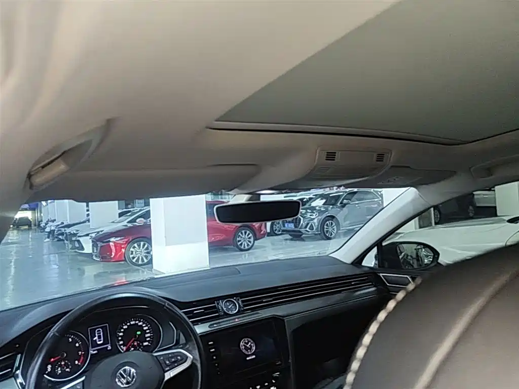 Volkswagen Magotan 2020 330TSI DSG Leading фото 8