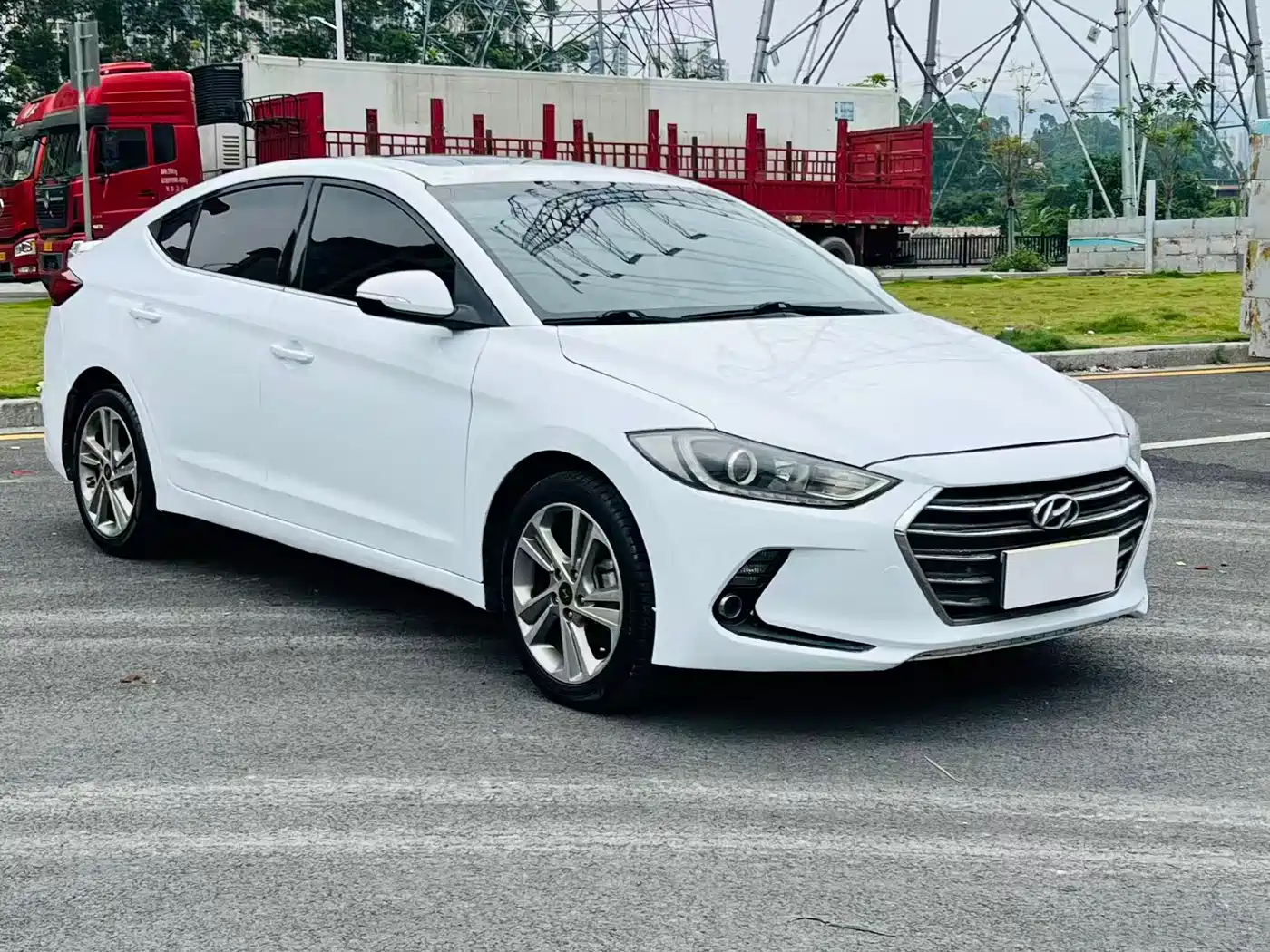 Hyundai Elantra 2016 Model 1.6L Automatic Smart Elite фото 2