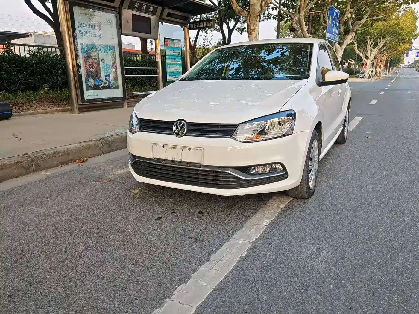 Volkswagen Polo 2016 1.6L Automatic Comfort фото 2
