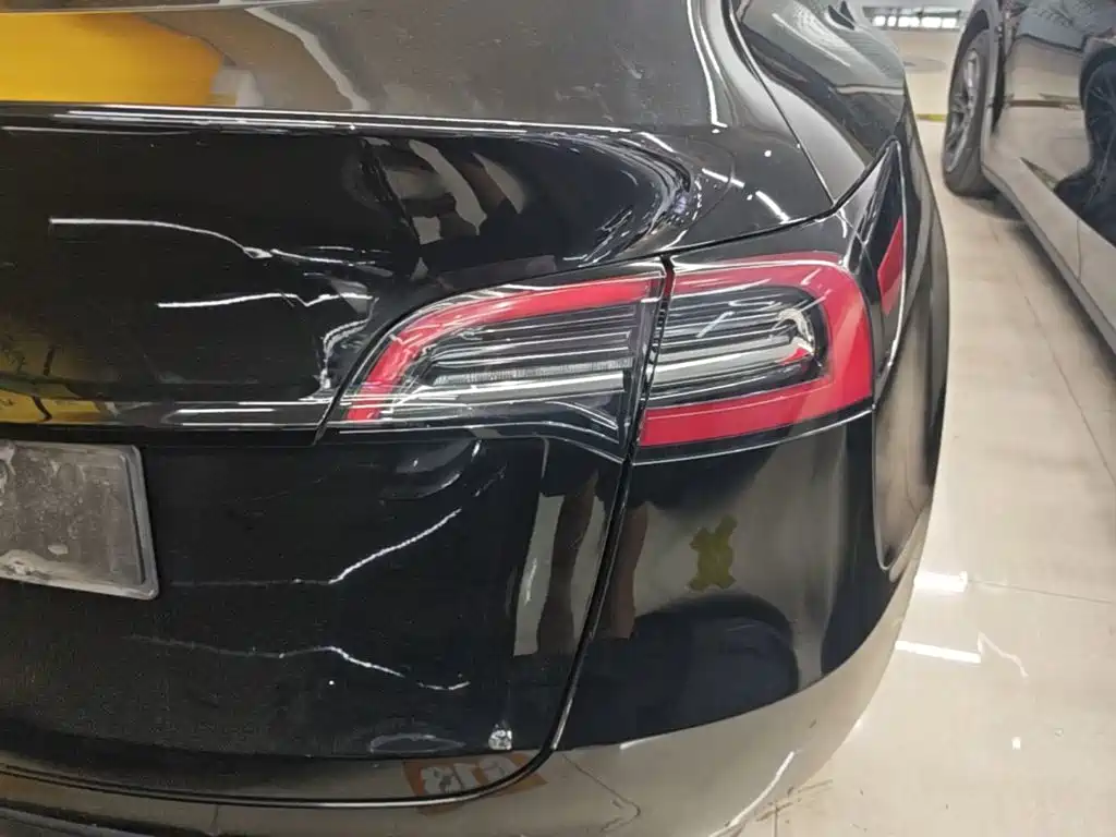 Фото 8 - Tesla Model Y
