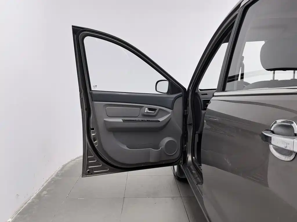 BAIC Weiwang M20 2014 2013 Model 1.5L Premium BJ415B