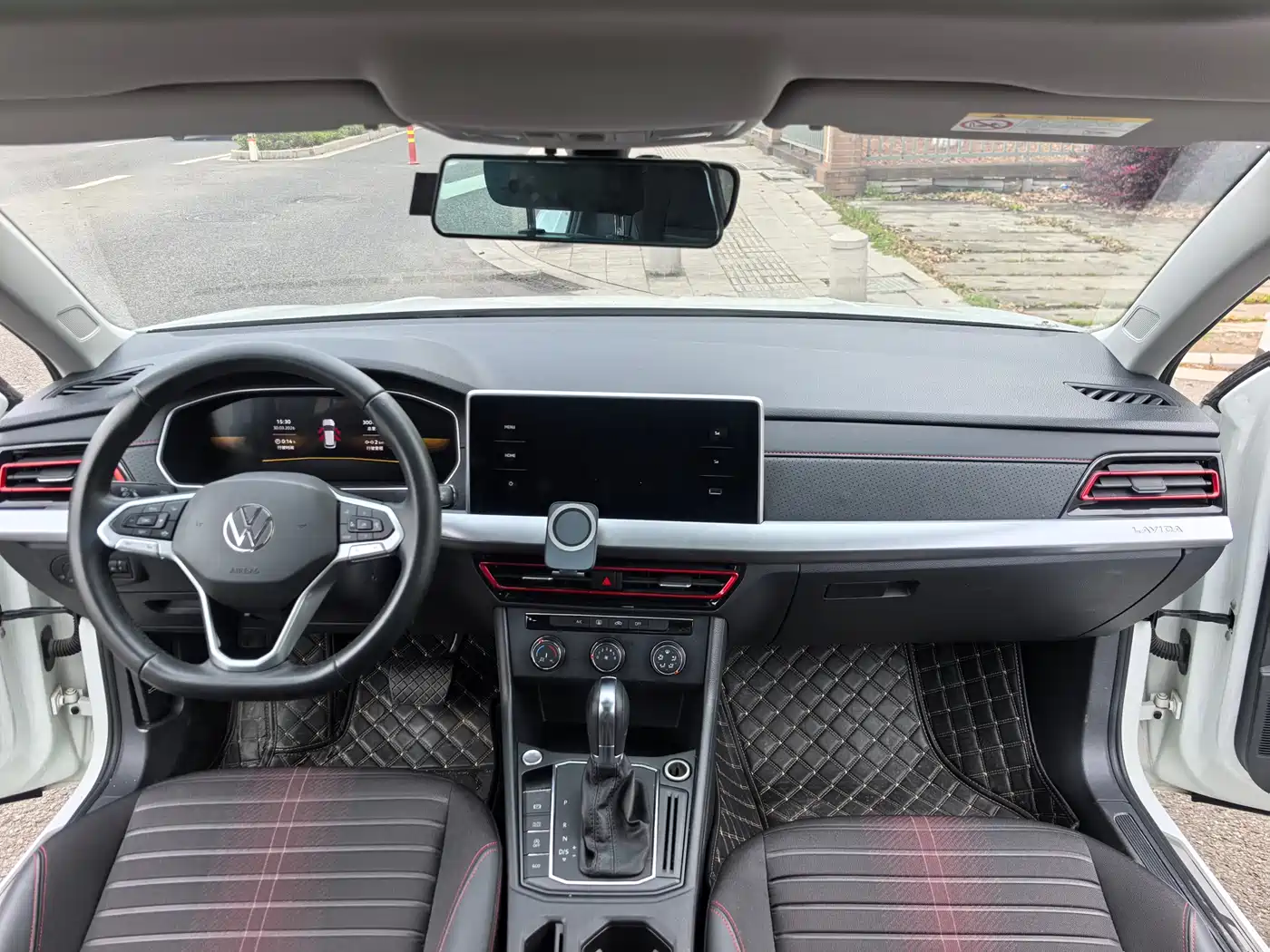 Volkswagen Lavida 2023 280TSI DSG Comfort Edition фото 8
