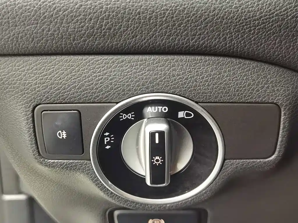 Mercedes-Benz CLA (Import) 2015 2015 CLA 200