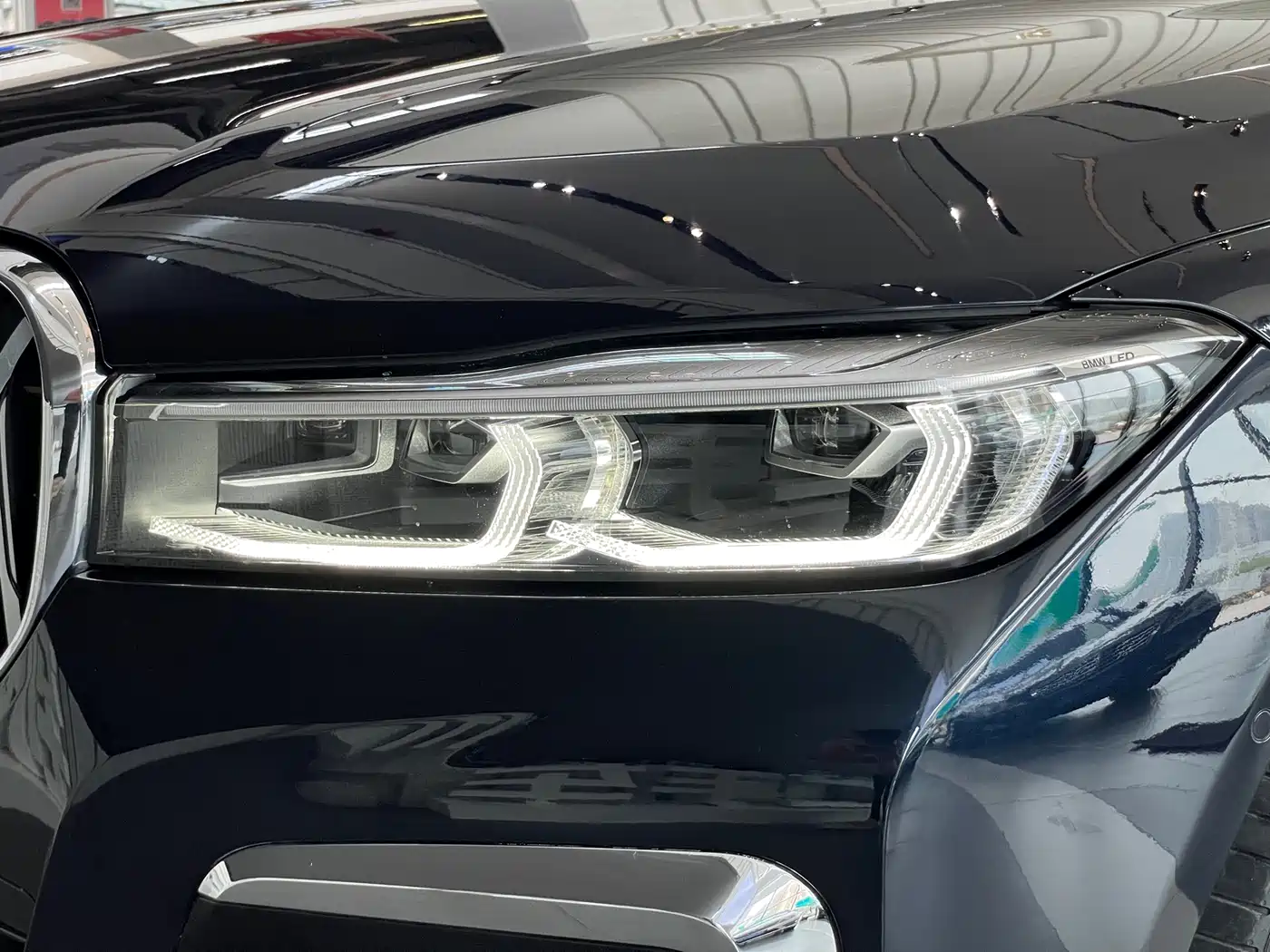 BMW 7 Series 2019 740Li Leading M Sport Package фото 32