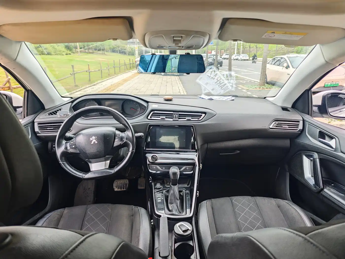 Peugeot 308 2016 1.6L Automatic Luxury фото 4