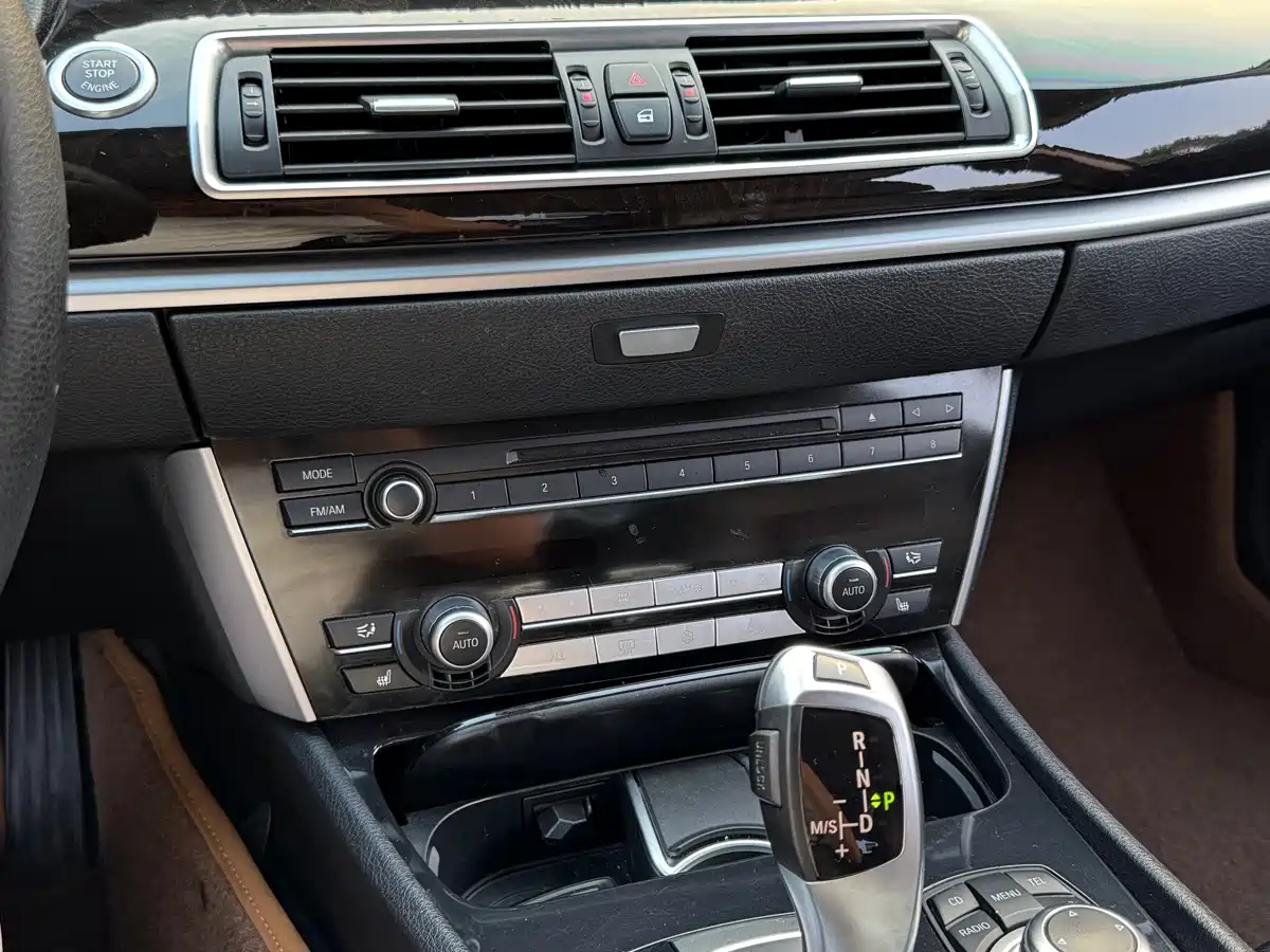 BMW 5 Series GT 2012 2011 535i Elegance