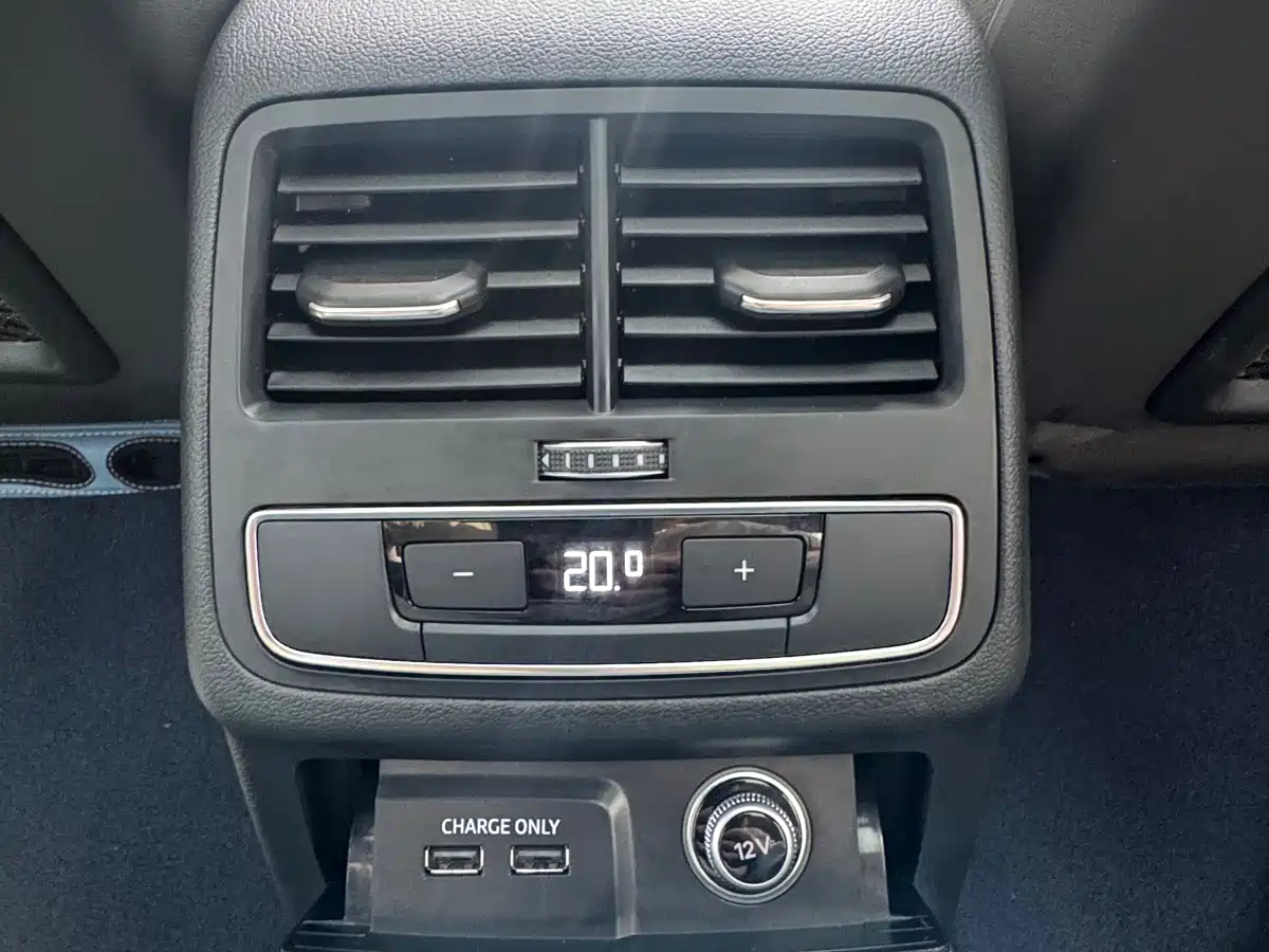 Audi A4L 2020 40 TFSI Luxury Dynamic фото 12