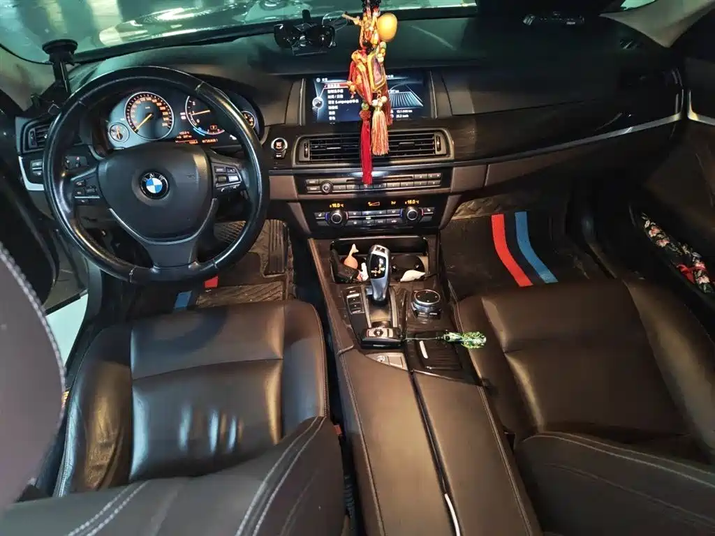 BMW 5 Series 2014 525Li Luxury Design Package фото 13