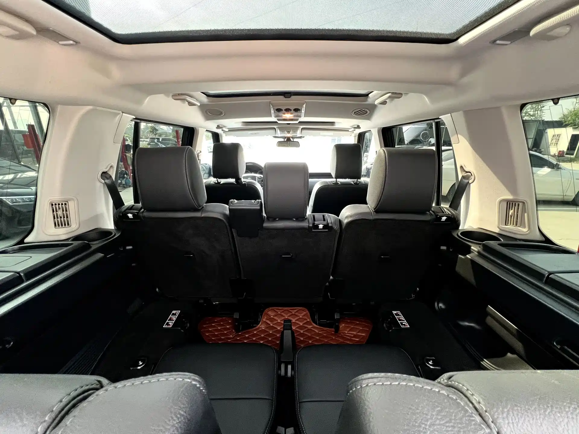 Фото 6 - Land Rover Discovery