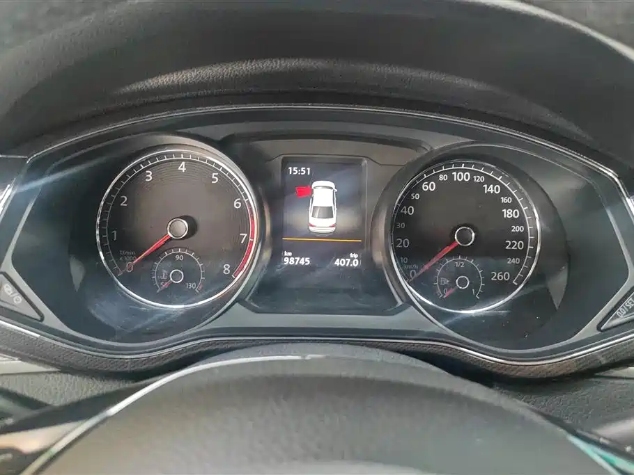 Volkswagen Passat 2017 330TSI DSG Luxury фото 14