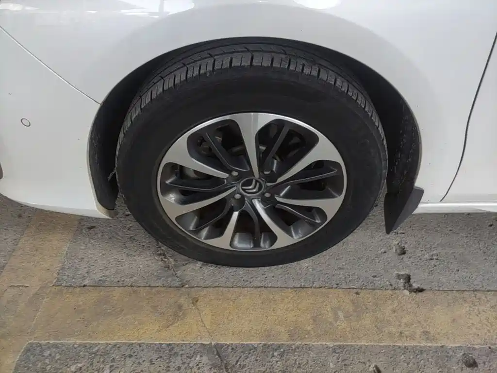 Citroën C4L 2017 2016 1.2T Auto Elite Version
